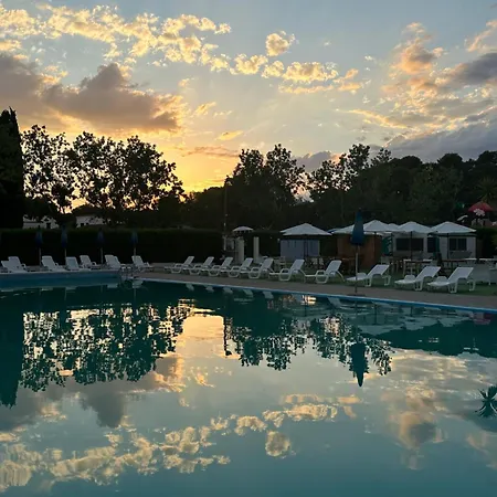Campsite Gold Coast Village Cagnano Varano