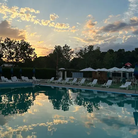 Gold Coast Village Cagnano Varano